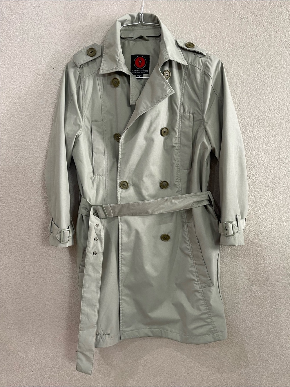 SCOTTeVEST trench coat light sage green women’s medium Travel jacket belted